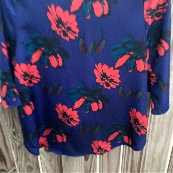 RUNWAY STORY BEAUTIFUL BLUE FLORAL HIGHLOW WITH WRAP STYLE FRONT BLOUSE SIZE M - Picture 4 of 11